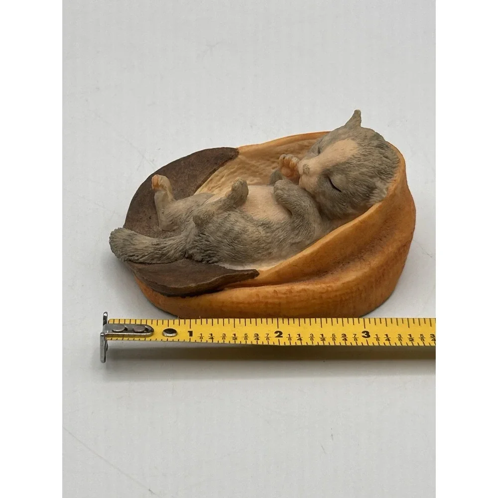 Vintage Aynsley Master Craft Sleeping Cat Kitten in Cap - 1981 - Made in England